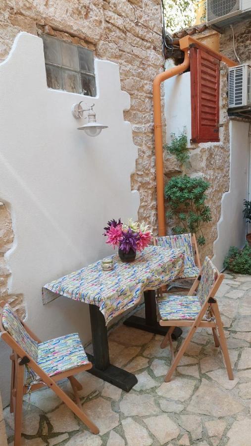 Studio With Garden In Rovigno Esterno foto